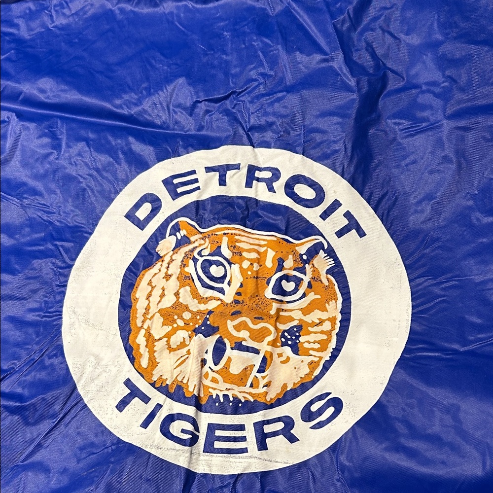 Detroit Tigers Blue plastic poncho - Picture 2 of 8
